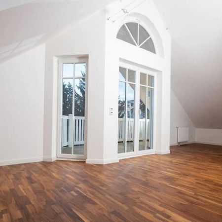 Phantastisches Haus Mit Pool Direkt In Muenchen Munique Exterior foto