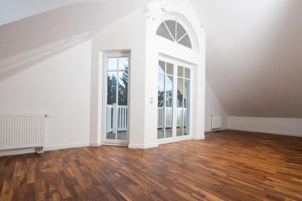 Phantastisches Haus Mit Pool Direkt In Muenchen Munique Exterior foto