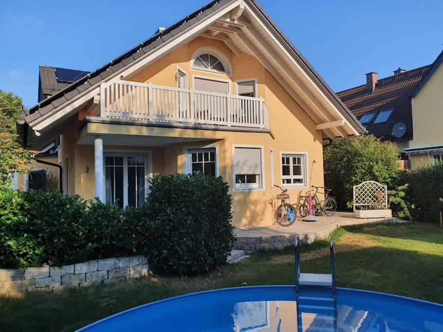 Phantastisches Haus Mit Pool Direkt In Muenchen Munique Exterior foto